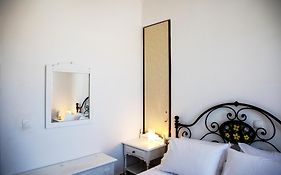Veloudi'S Apartment 2